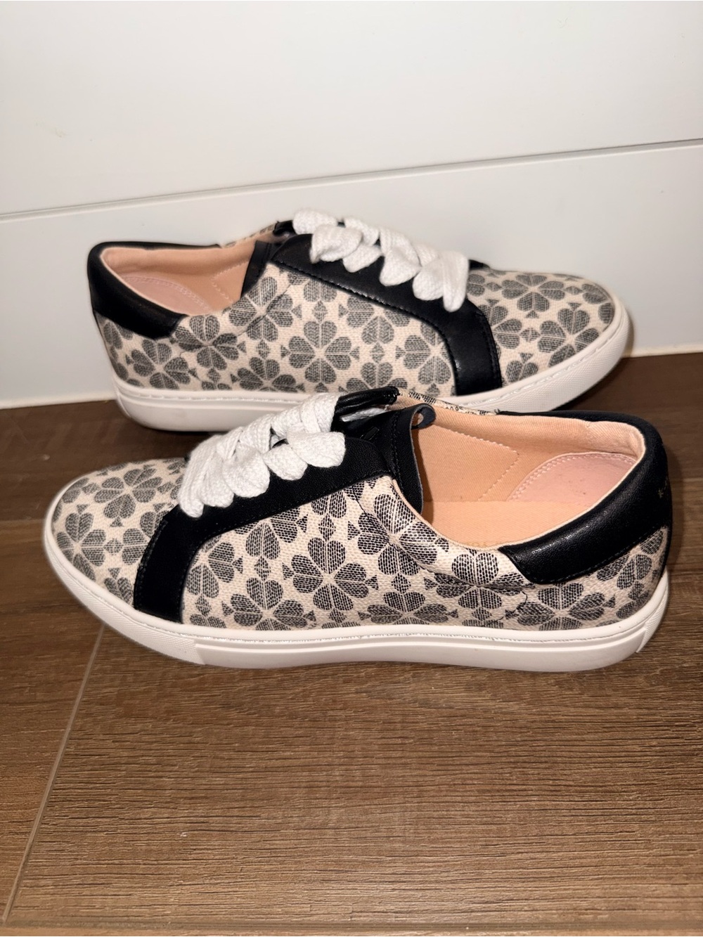 Kate Spade ‘Flower Sneaker’ - Black & White